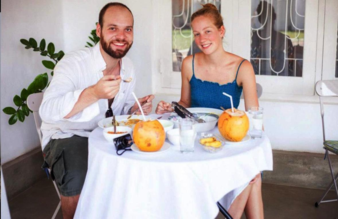 נגומבו Dions Guest House מראה חיצוני תמונה