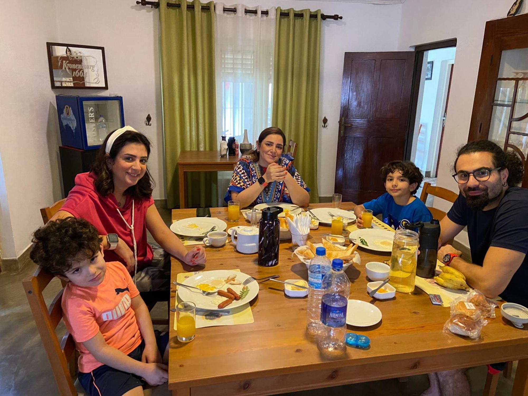 נגומבו Dions Guest House מראה חיצוני תמונה